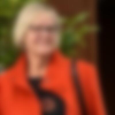 Profilbild einer 70 Jahre alten Frau, Single, 173 cm